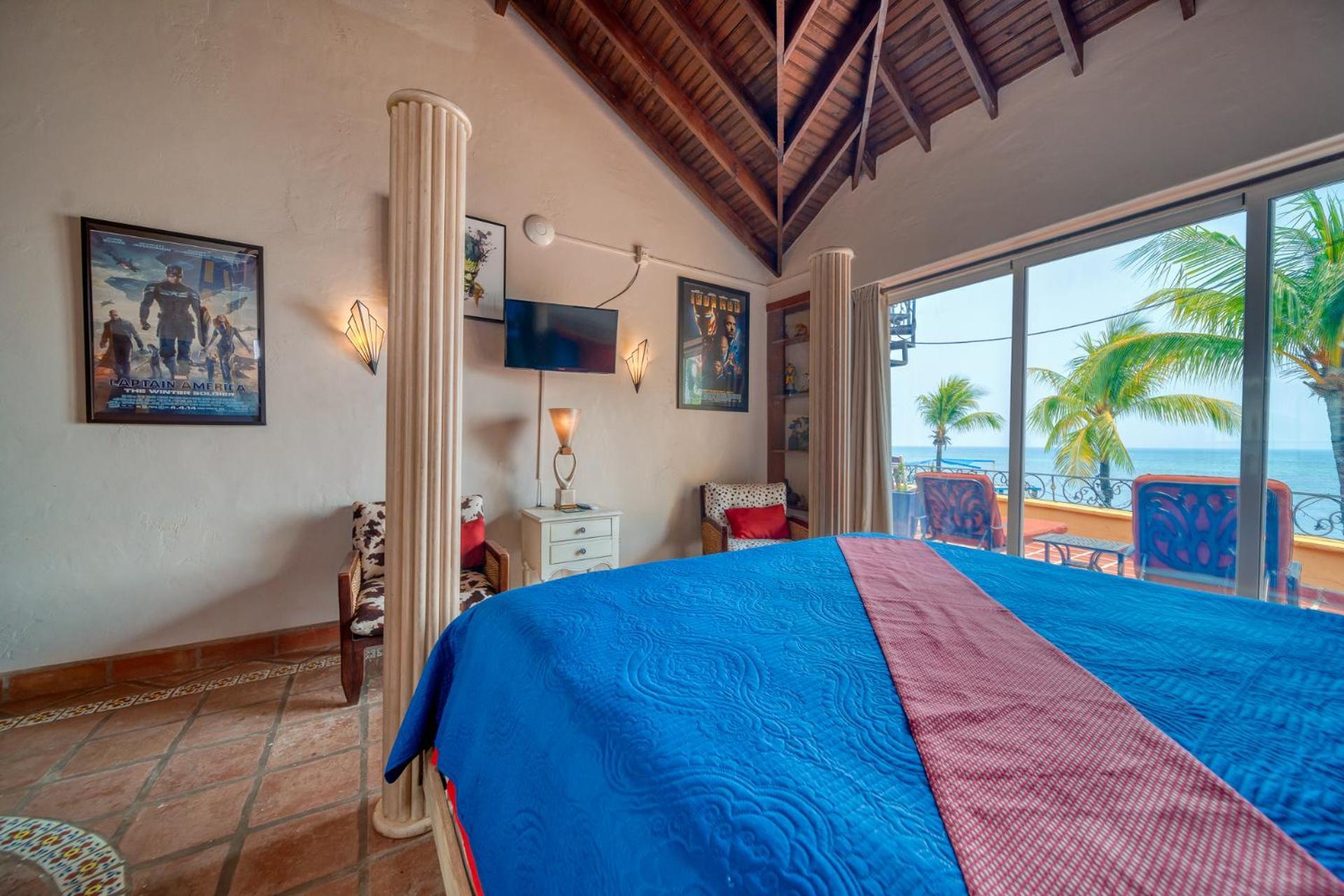 Caribe Tesoro Hotel Уест Бей Екстериор снимка